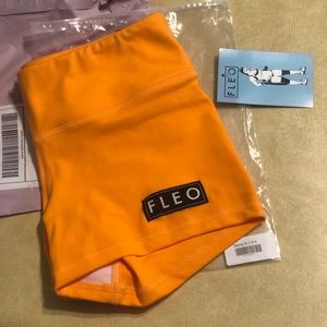 Fleo shorts in blazing orange